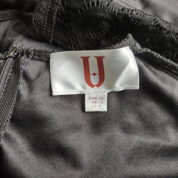 Forever Unique lace party dress - Picture 4 of 9